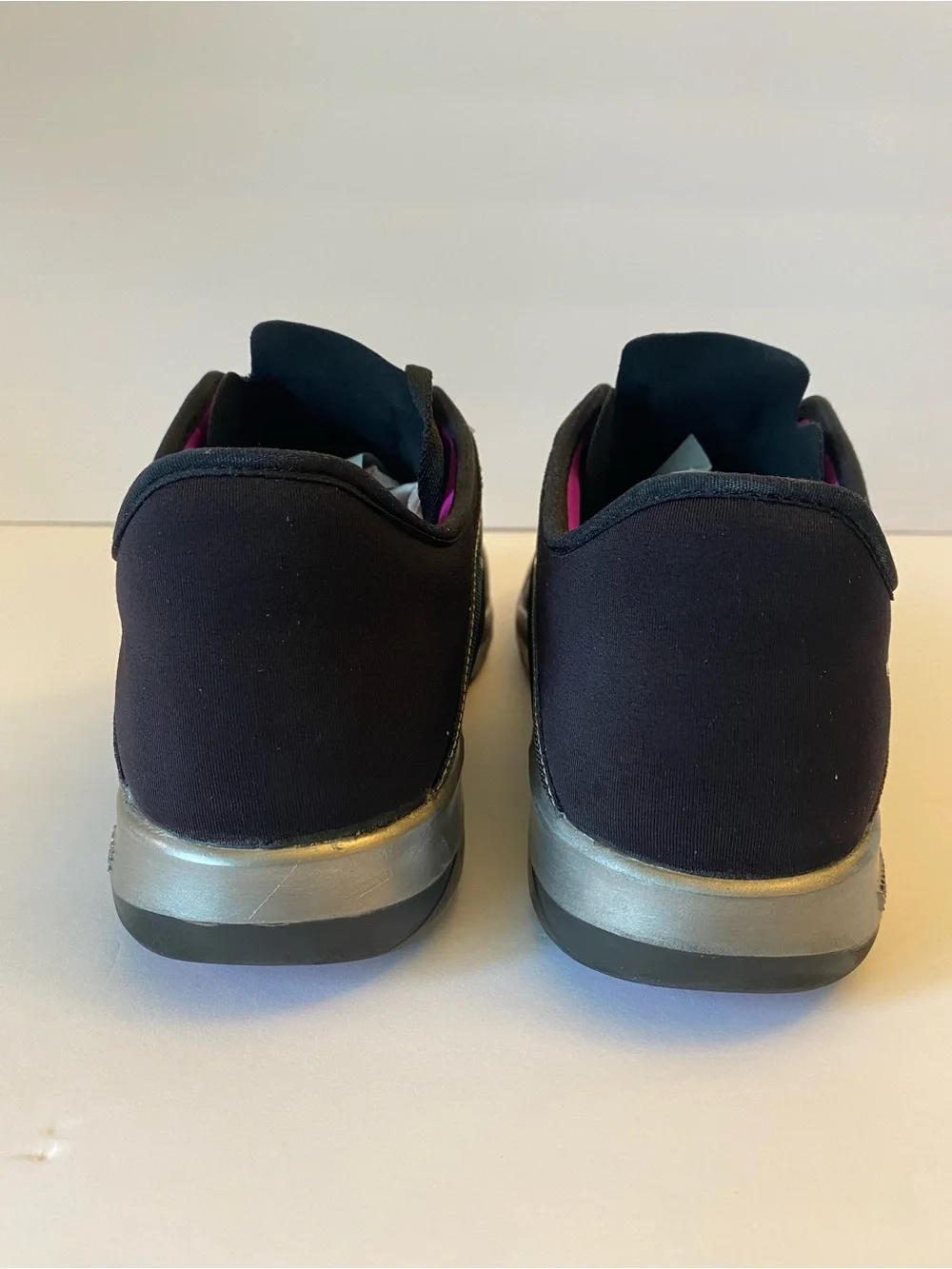 Nike Free TR 6 Women’s Size 8.5 Metallic Silver Black Pink Training 849805-002